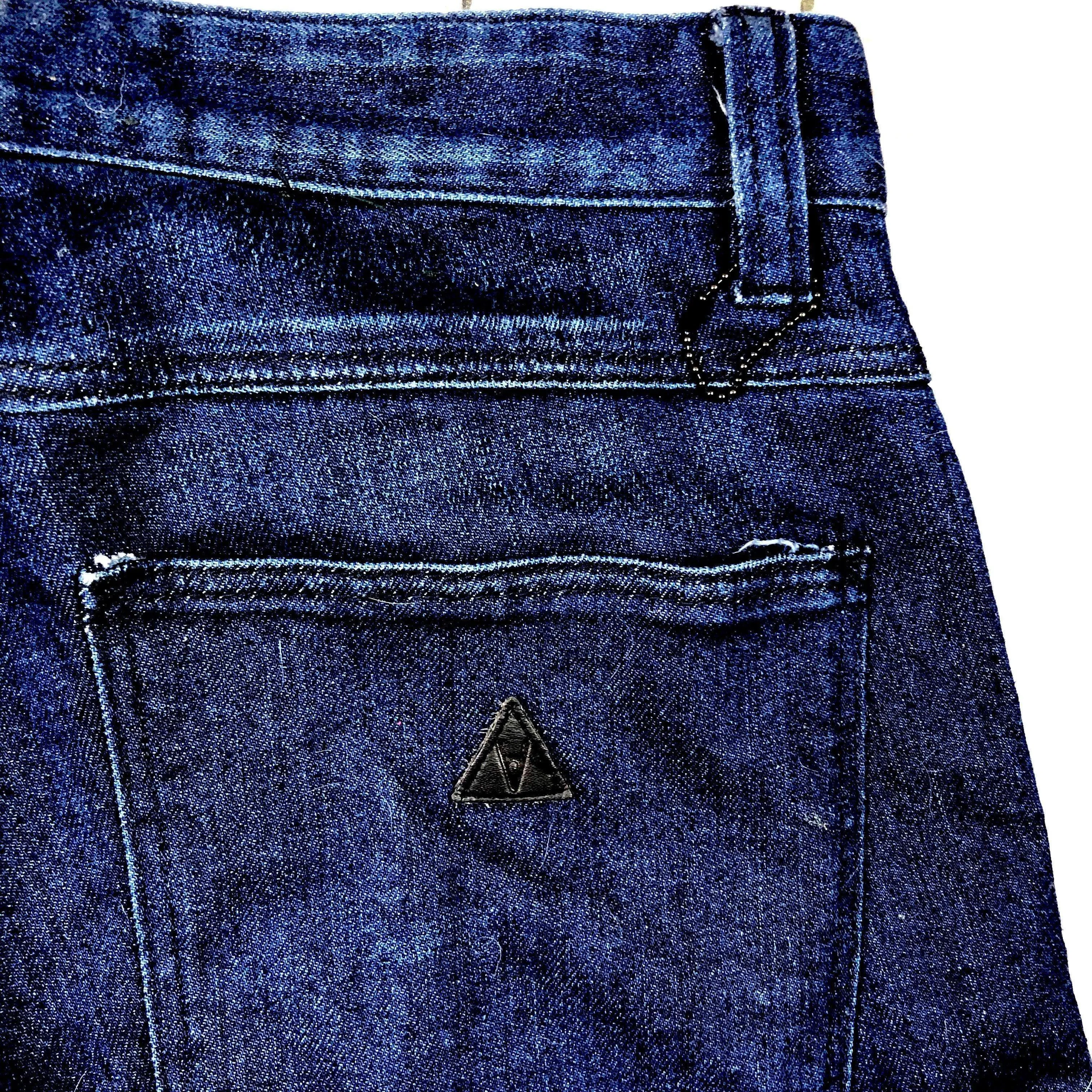 A Brand Mens Stretch Denim Shorts -Size 30