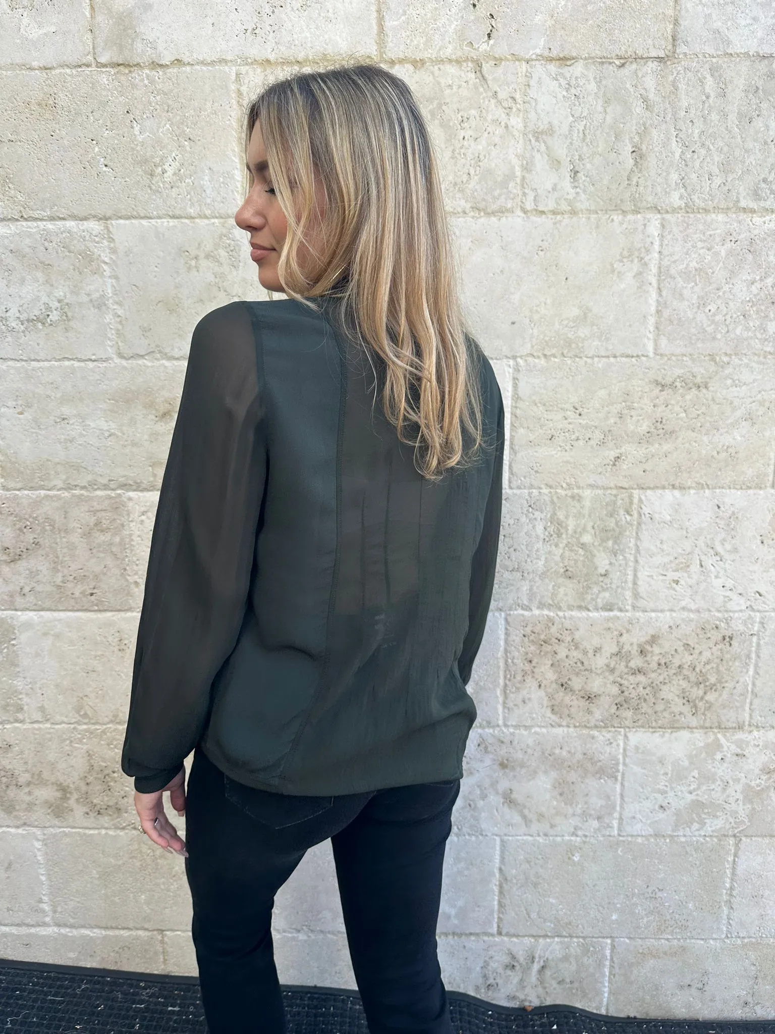 Stylish European Long Sleeve Blouse - Enhance Your Wardrobe