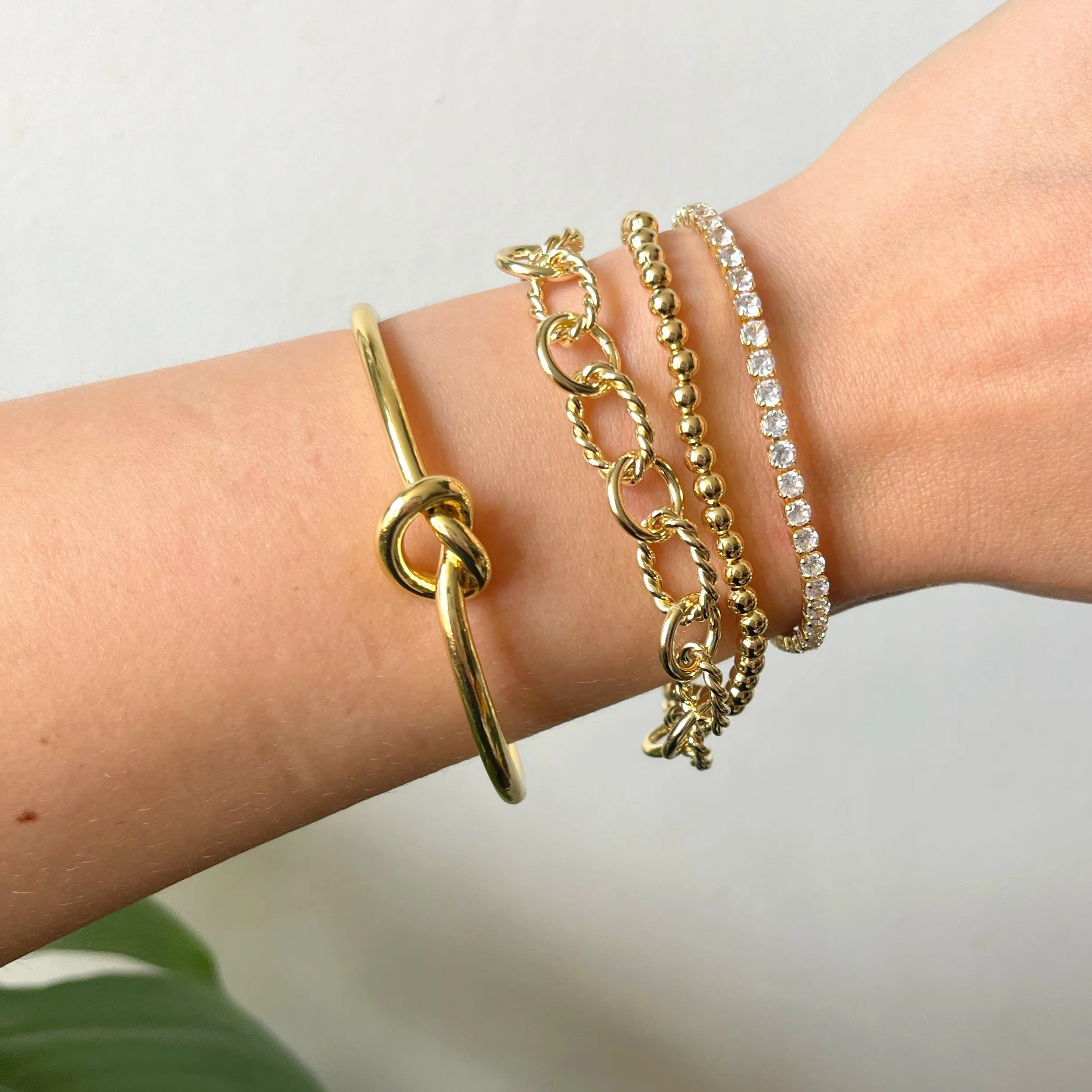 Elegant Handcrafted Knotted Bangle Bracelet - Stylish Adjustable Accessory for Any Occasion