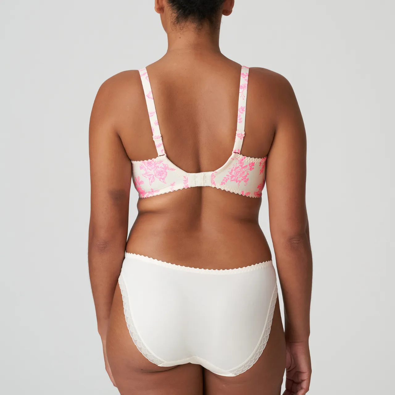 Novaro Rio Brief