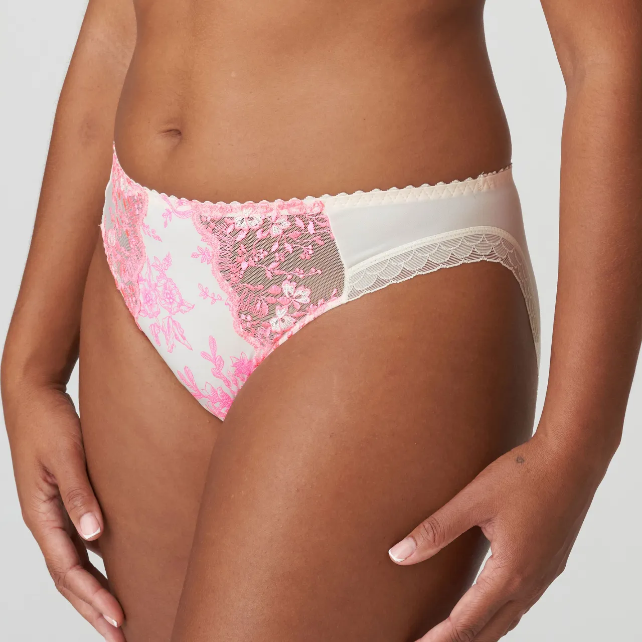Novaro Rio Brief