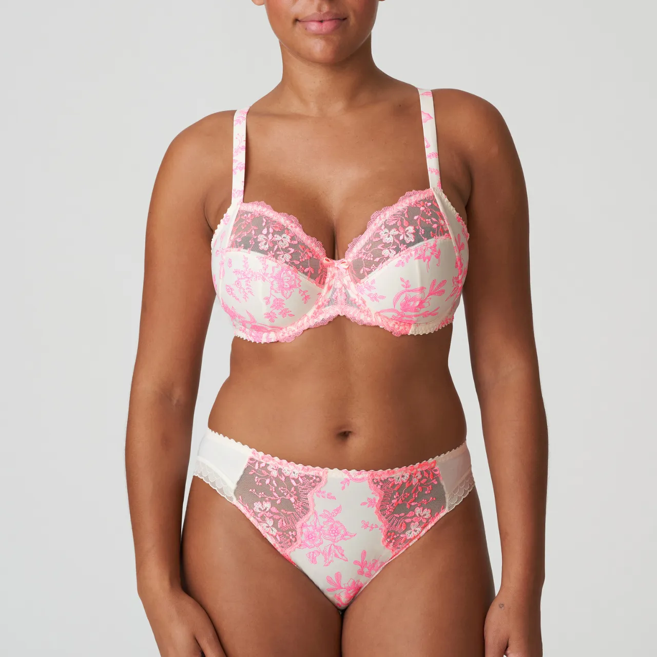 Novaro Rio Brief