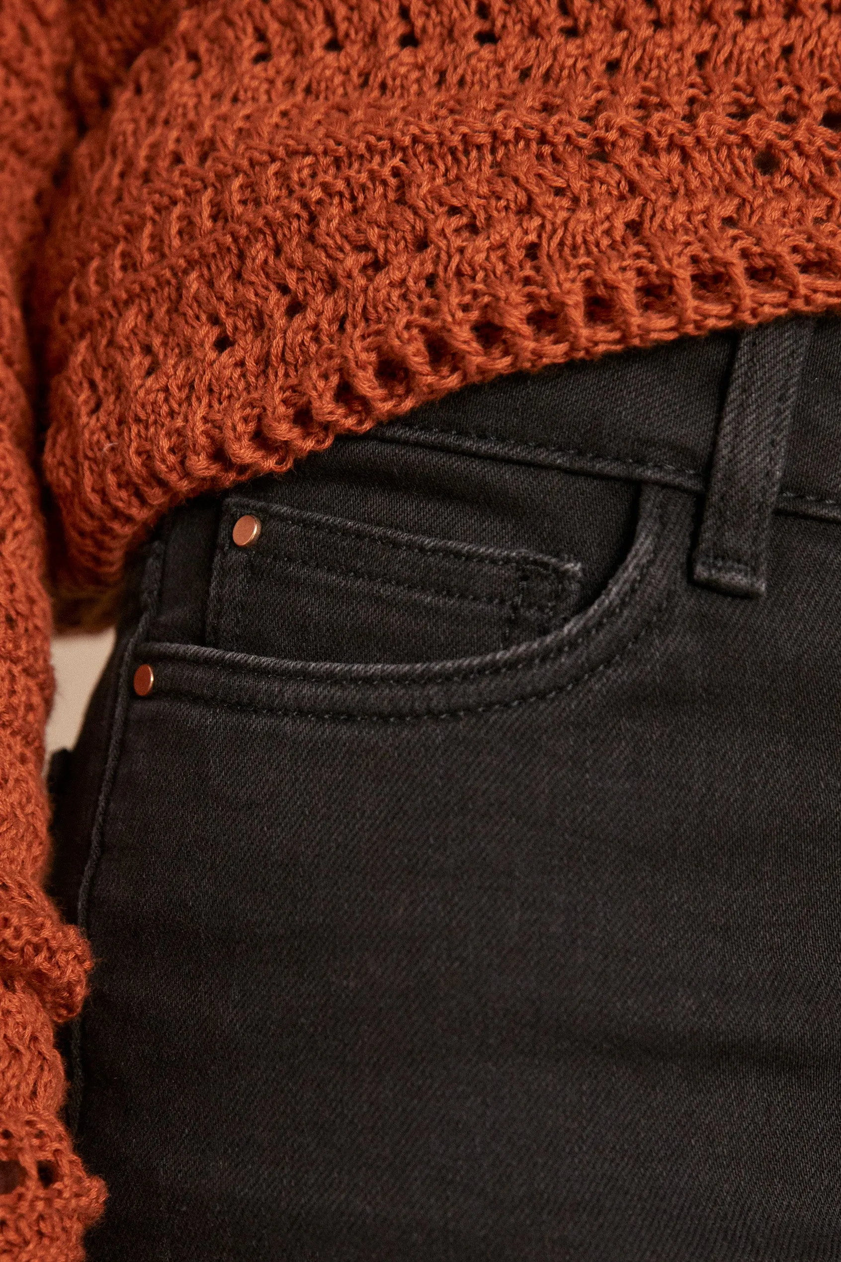 SUZY BLACK SLIM-FIT JEANS