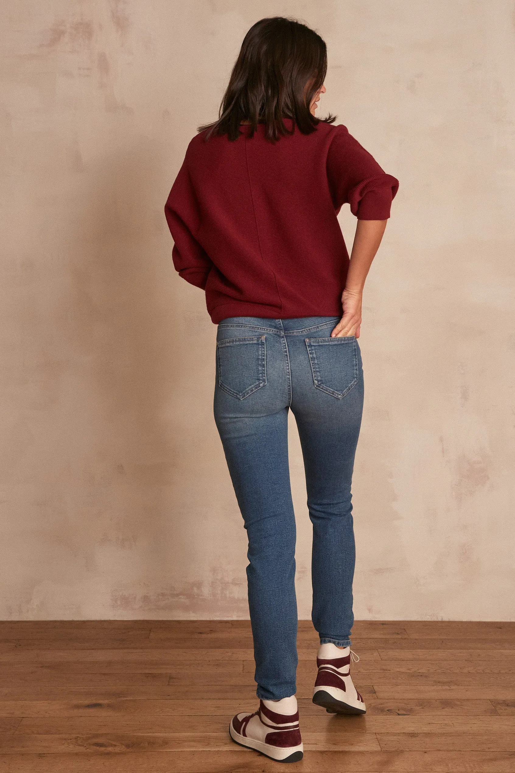 SUZY LIGHT BLUE SLIM-FIT JEANS