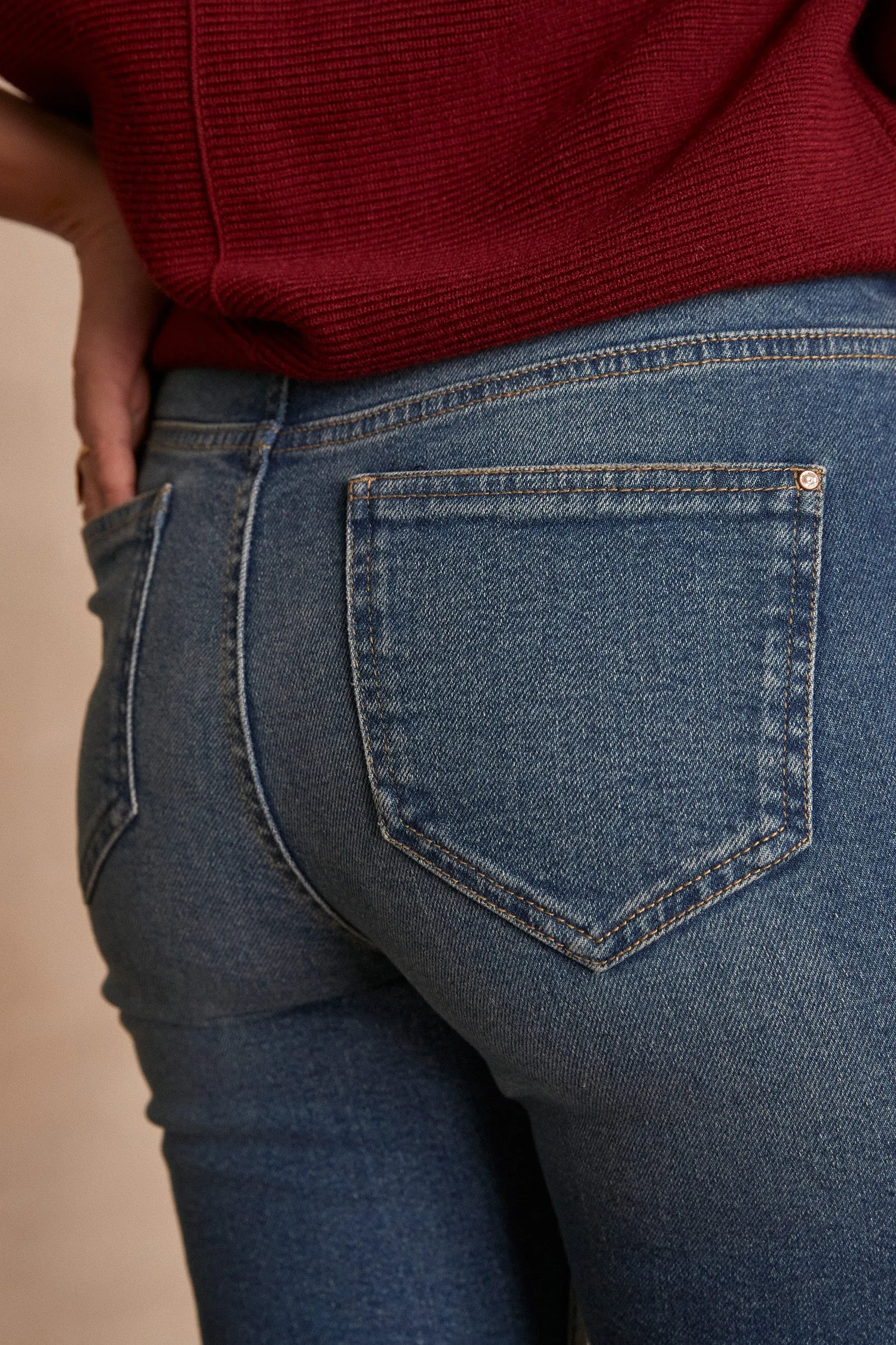 SUZY LIGHT BLUE SLIM-FIT JEANS