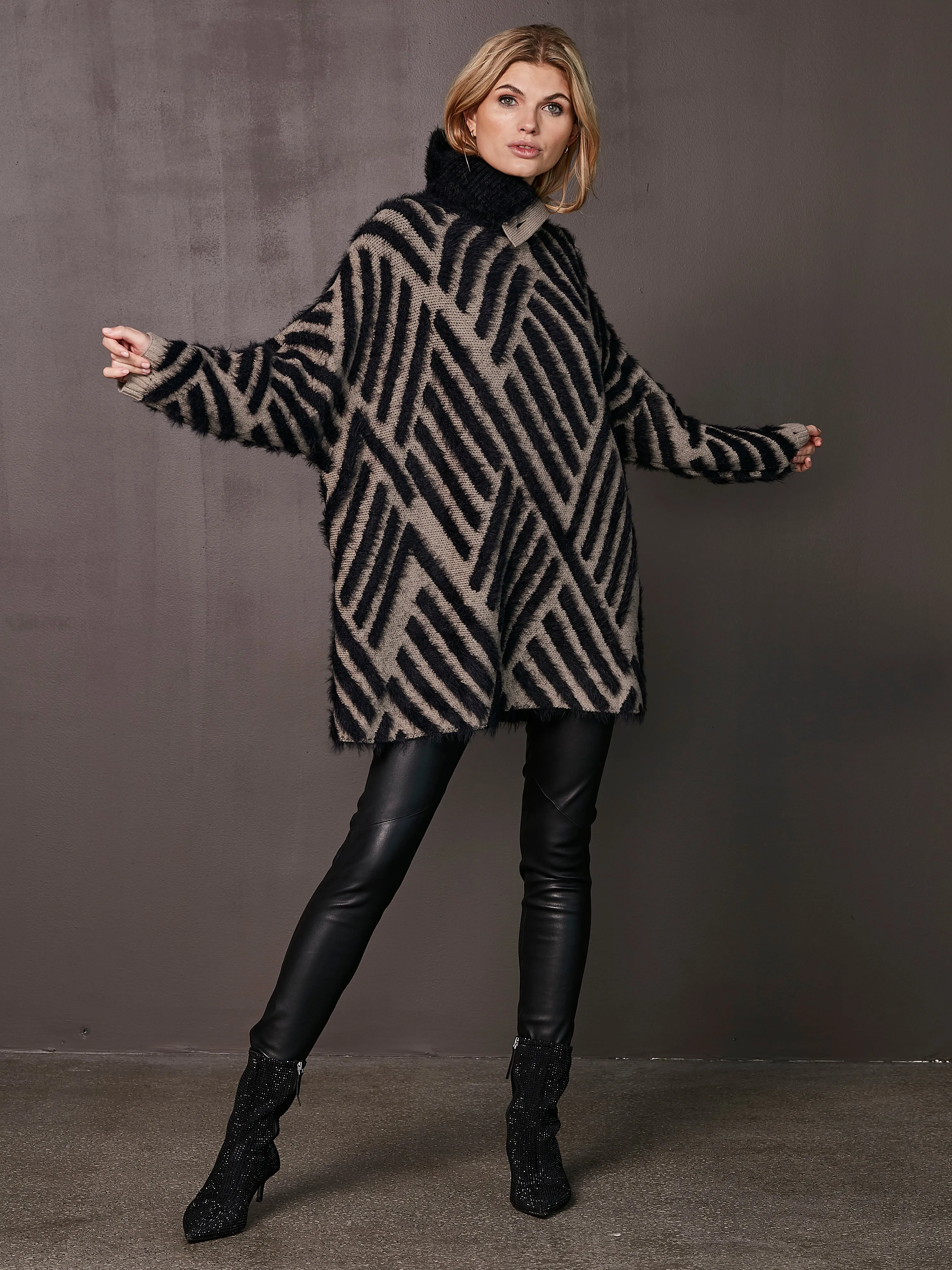 XIU knit pullover - Black mix